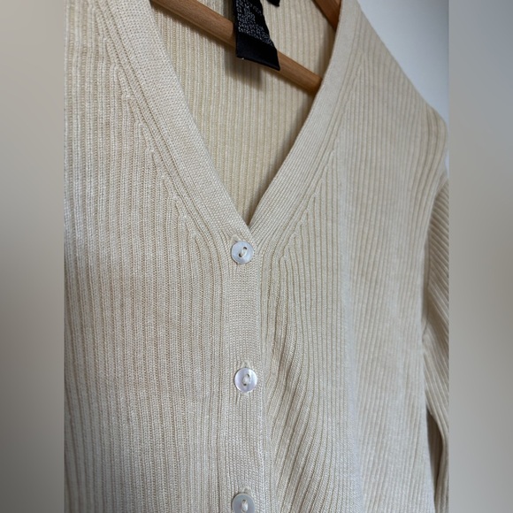 August Silk Butter Yellow Cardigan | Size Medium - Picture 5 of 7